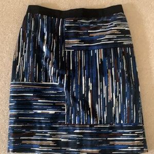 Ann Taylor 6 skirt abstract lines blue and black